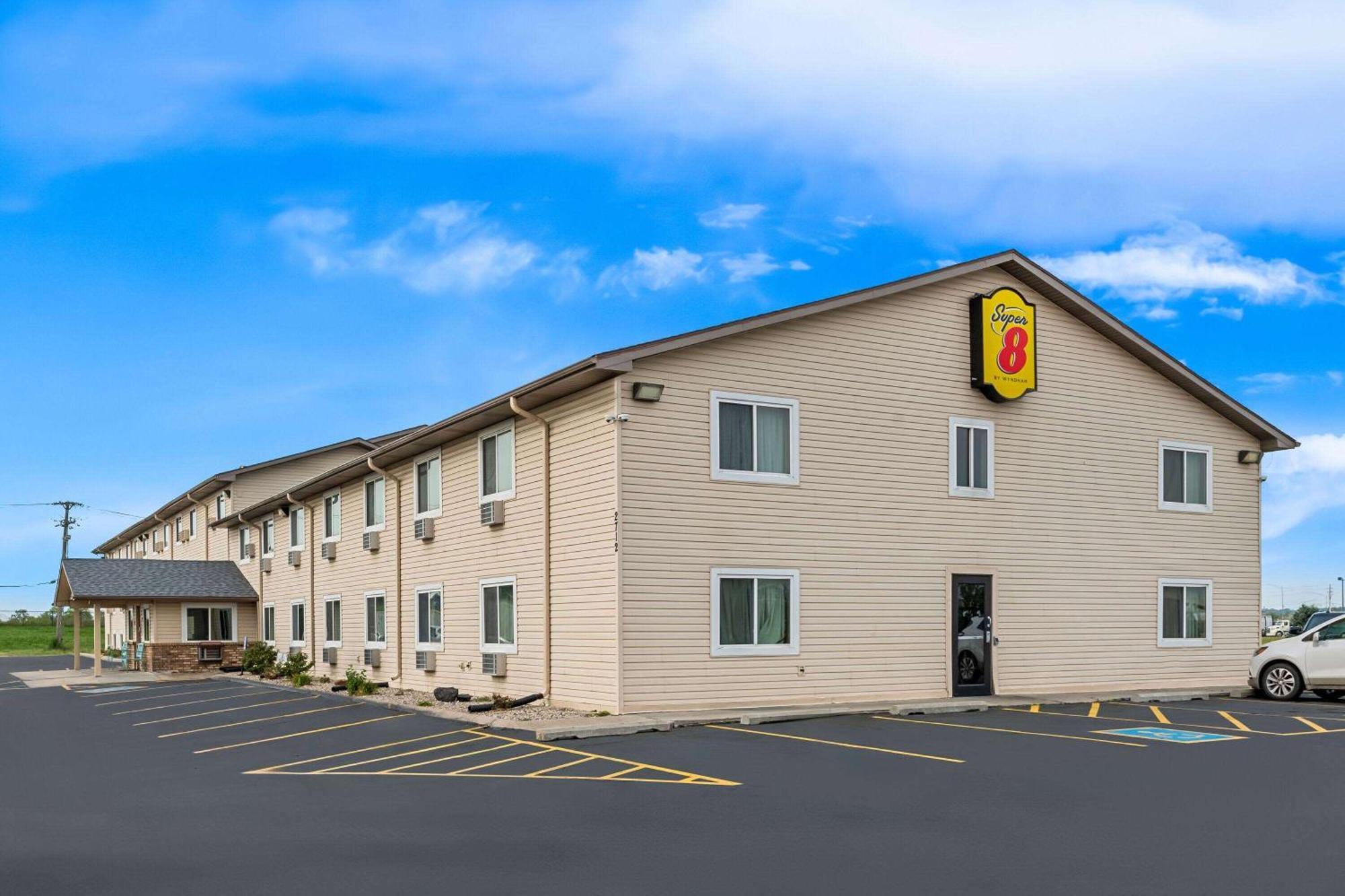 Motel Super 8 By Wyndham Council Bluffs Ia Omaha Ne Area Exterior foto
